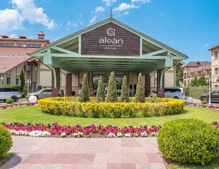 Внешний вид и территория - Отель Resort & Spa Doville 5* / СПА отель Довиль 5*