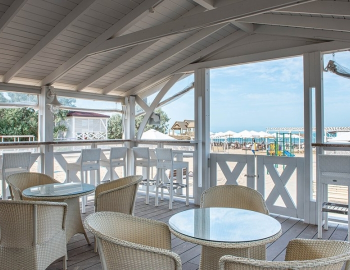 Снек-бар Le Paradis - Отель Resort & Spa Doville 5* / СПА отель Довиль 5*