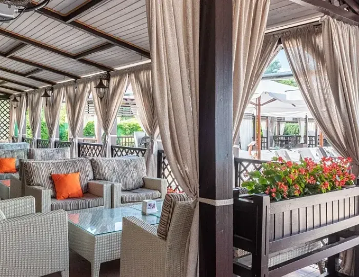 Снек-бар Bon appetit - Alean Family Doville